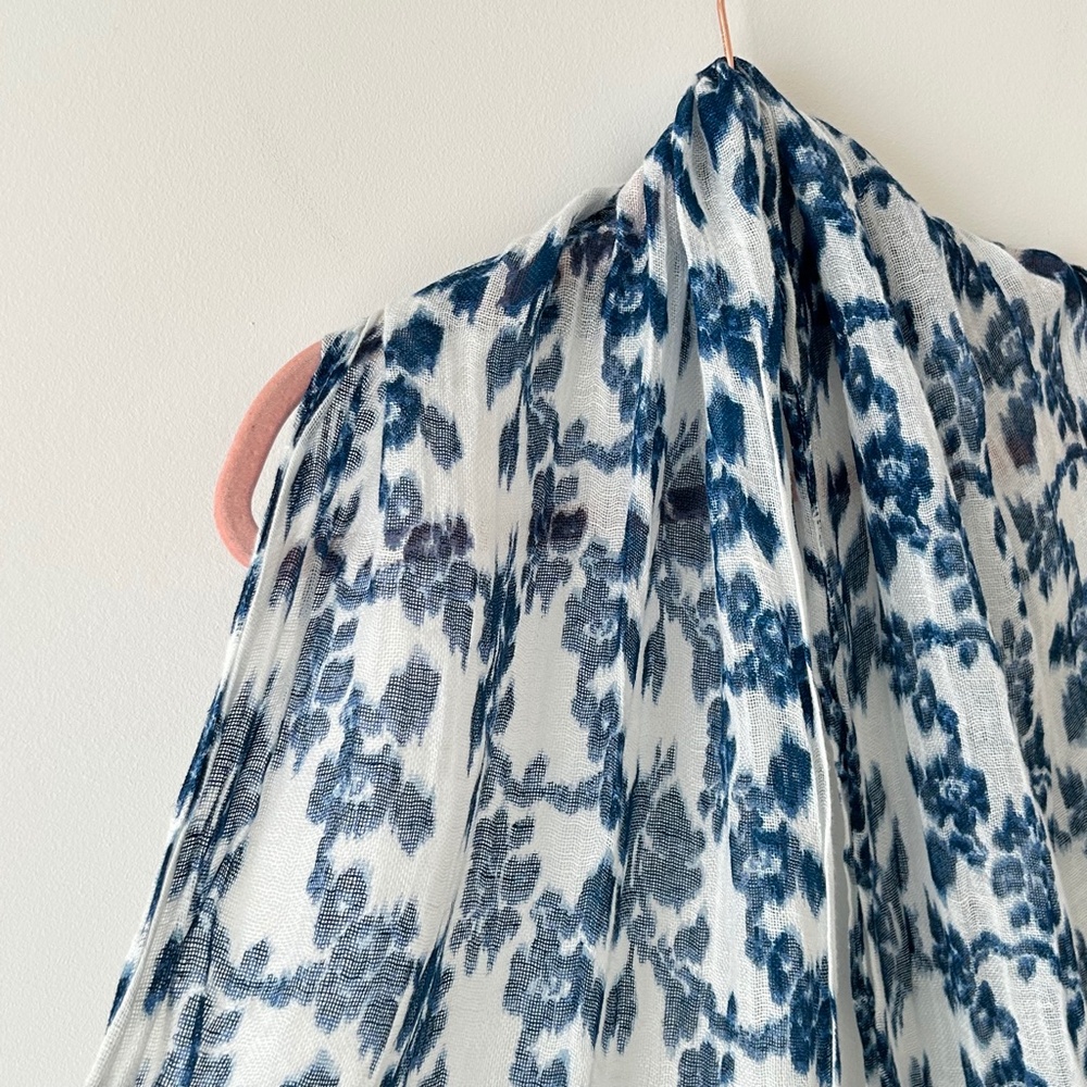 Gap Linen Blue & White Long Floral Scarf - Picture 6 of 16